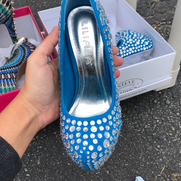 Wild Pair Pumps - Picture 3 of 4